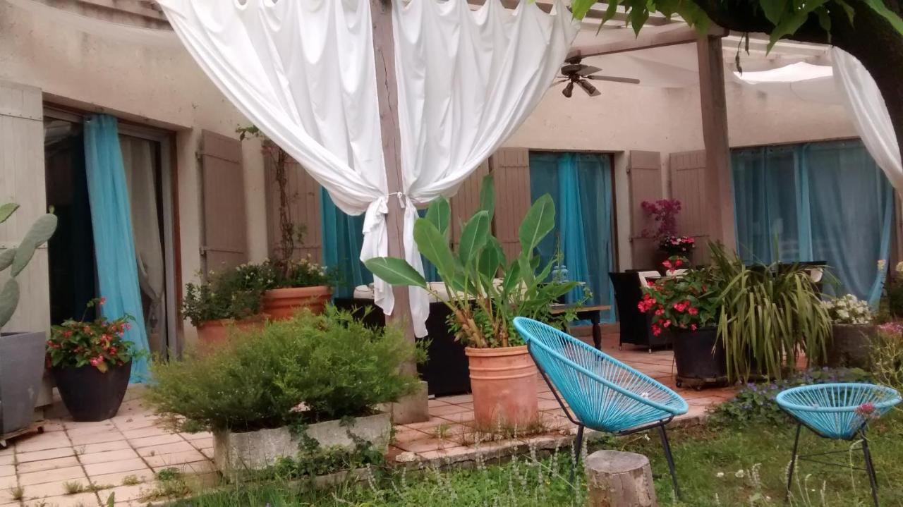 Bed and Breakfast La Bousquatiere Piolenc Екстер'єр фото