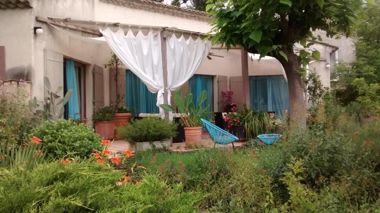 Bed and Breakfast La Bousquatiere Piolenc Екстер'єр фото