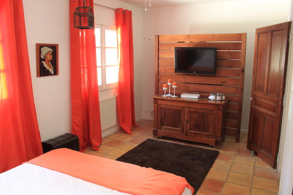 Bed and Breakfast La Bousquatiere Piolenc Номер фото