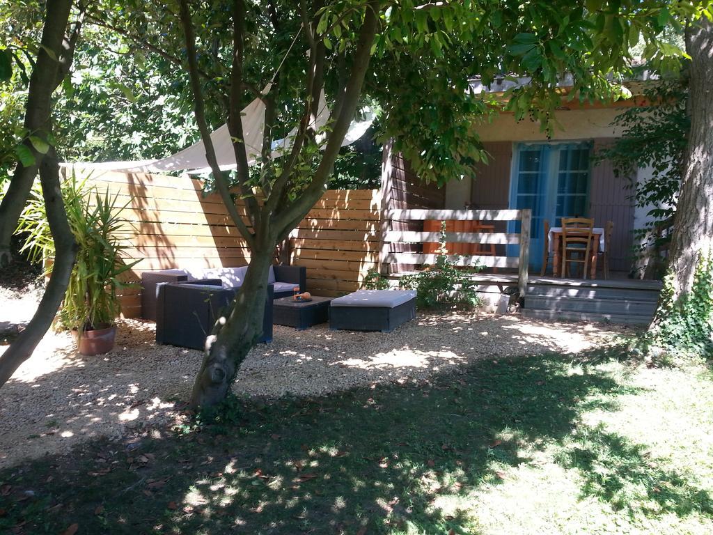 Bed and Breakfast La Bousquatiere Piolenc Екстер'єр фото