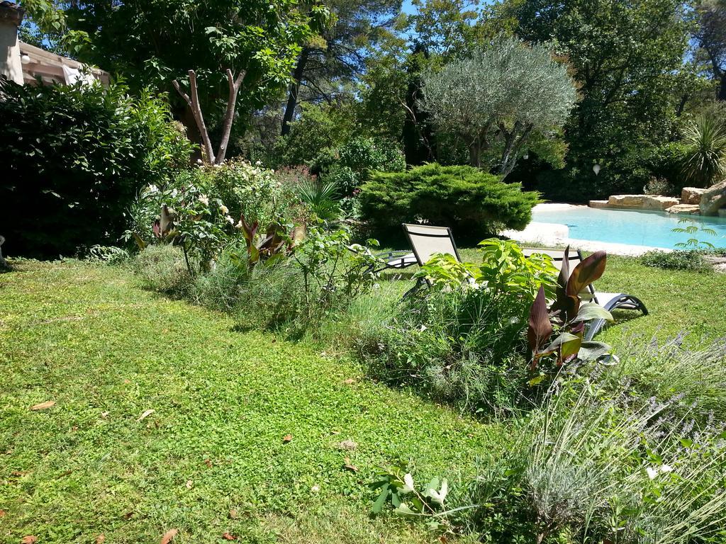 Bed and Breakfast La Bousquatiere Piolenc Екстер'єр фото